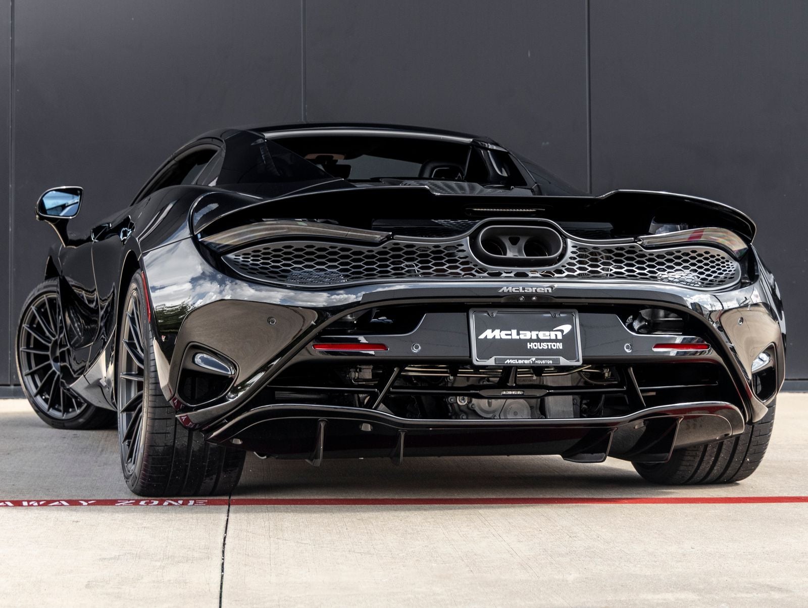 2027 McLaren 750S Base