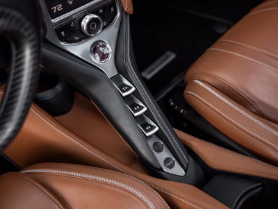 2018 McLaren 720S Base