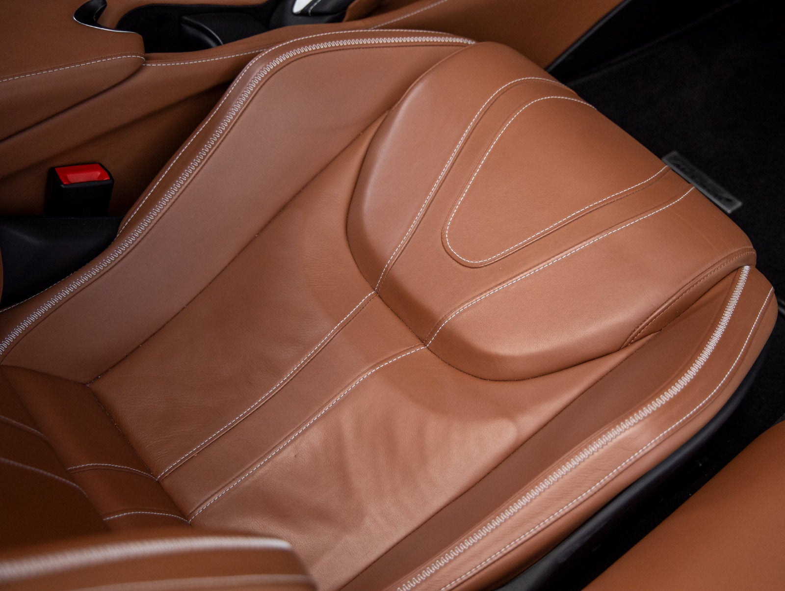 2018 McLaren 720S Base