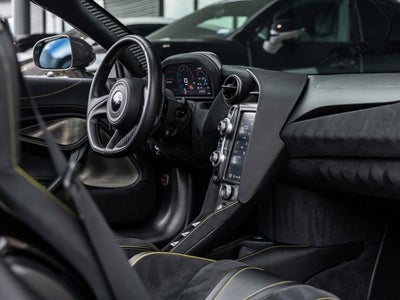 2019 McLaren 720S Base