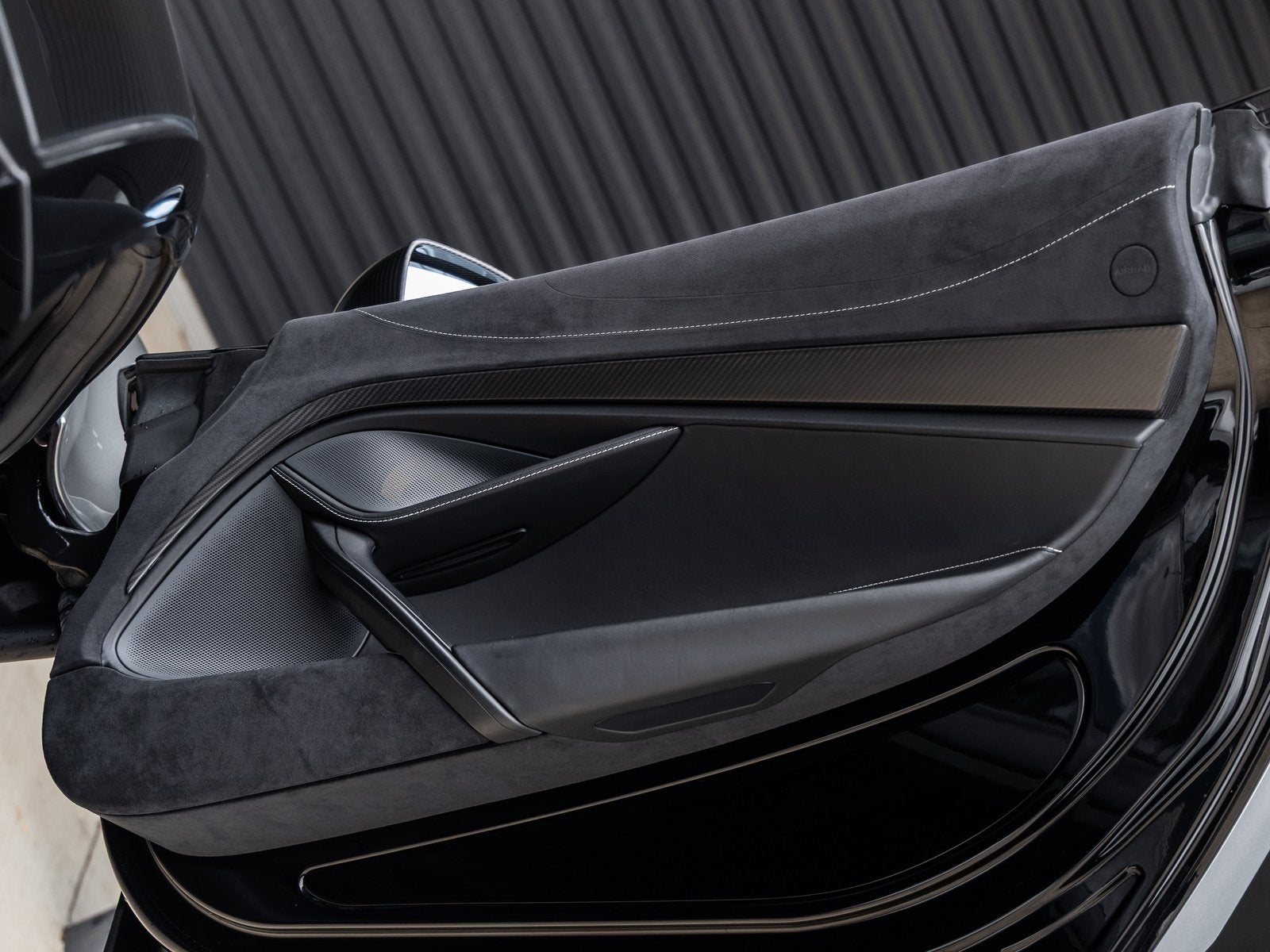 2020 McLaren 720S Base