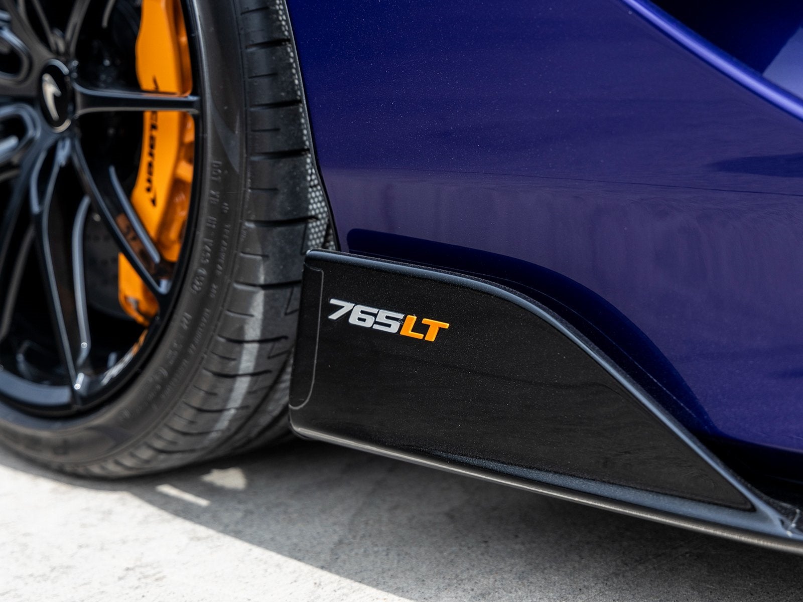 2022 McLaren 765LT Base