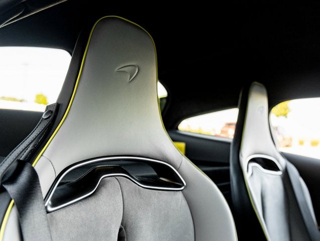 2025 McLaren Artura Base