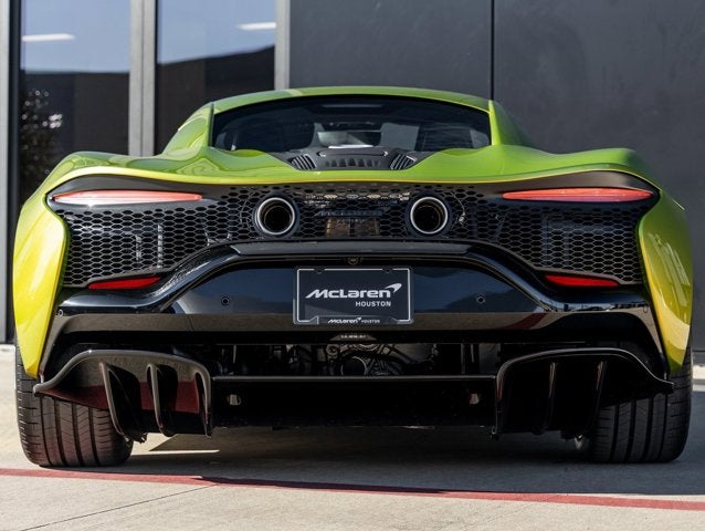 2025 McLaren Artura Base