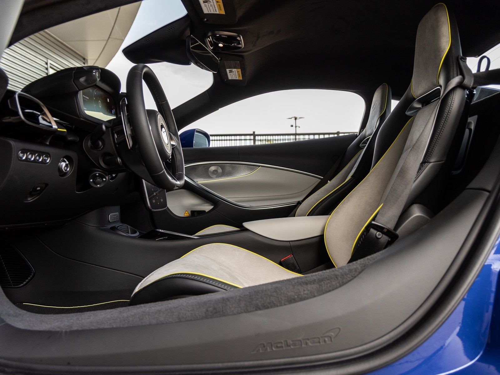 2026 McLaren Artura Base