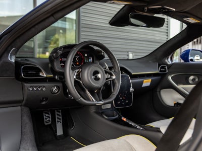 2026 McLaren Artura Base