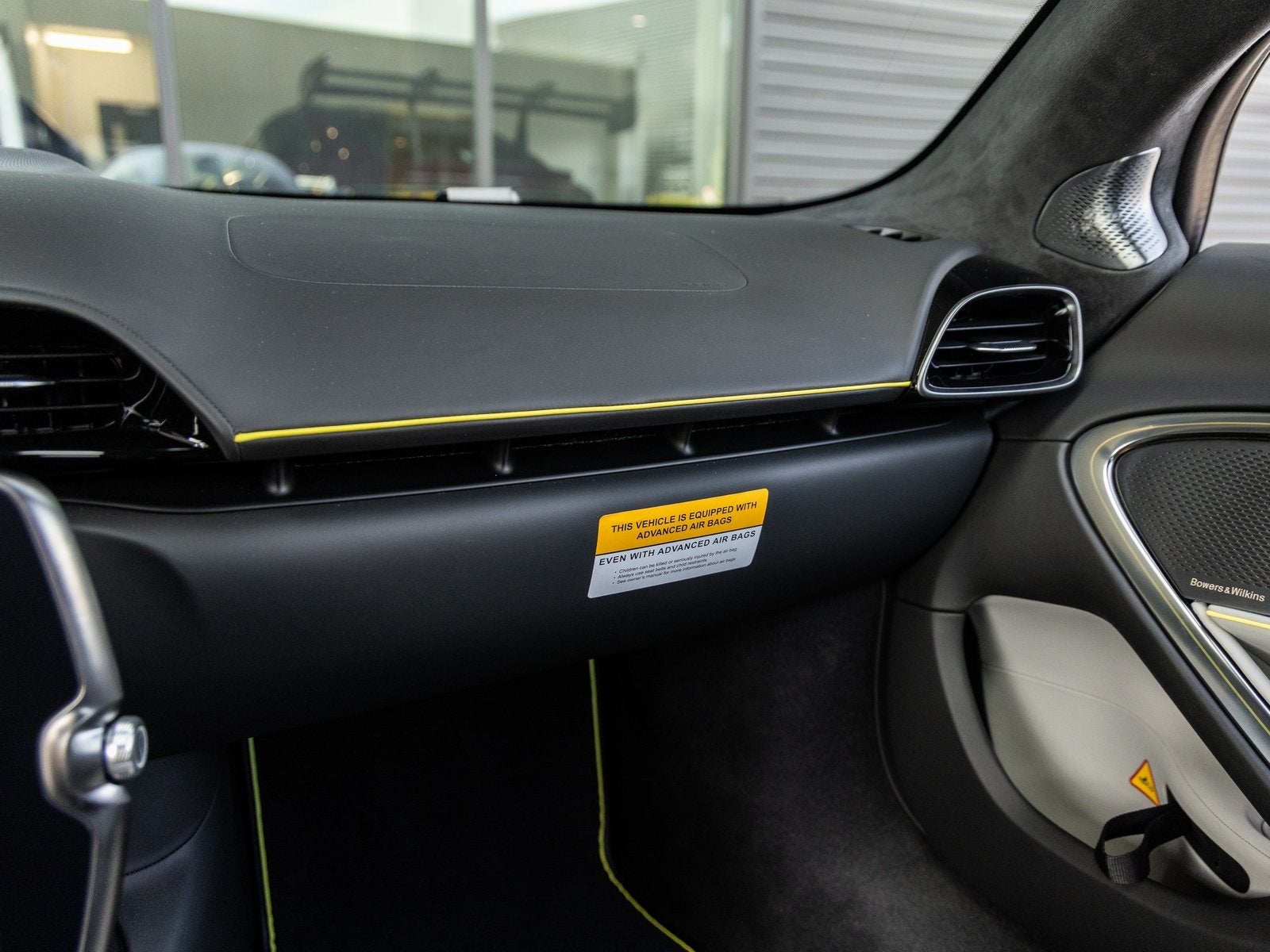 2026 McLaren Artura Base