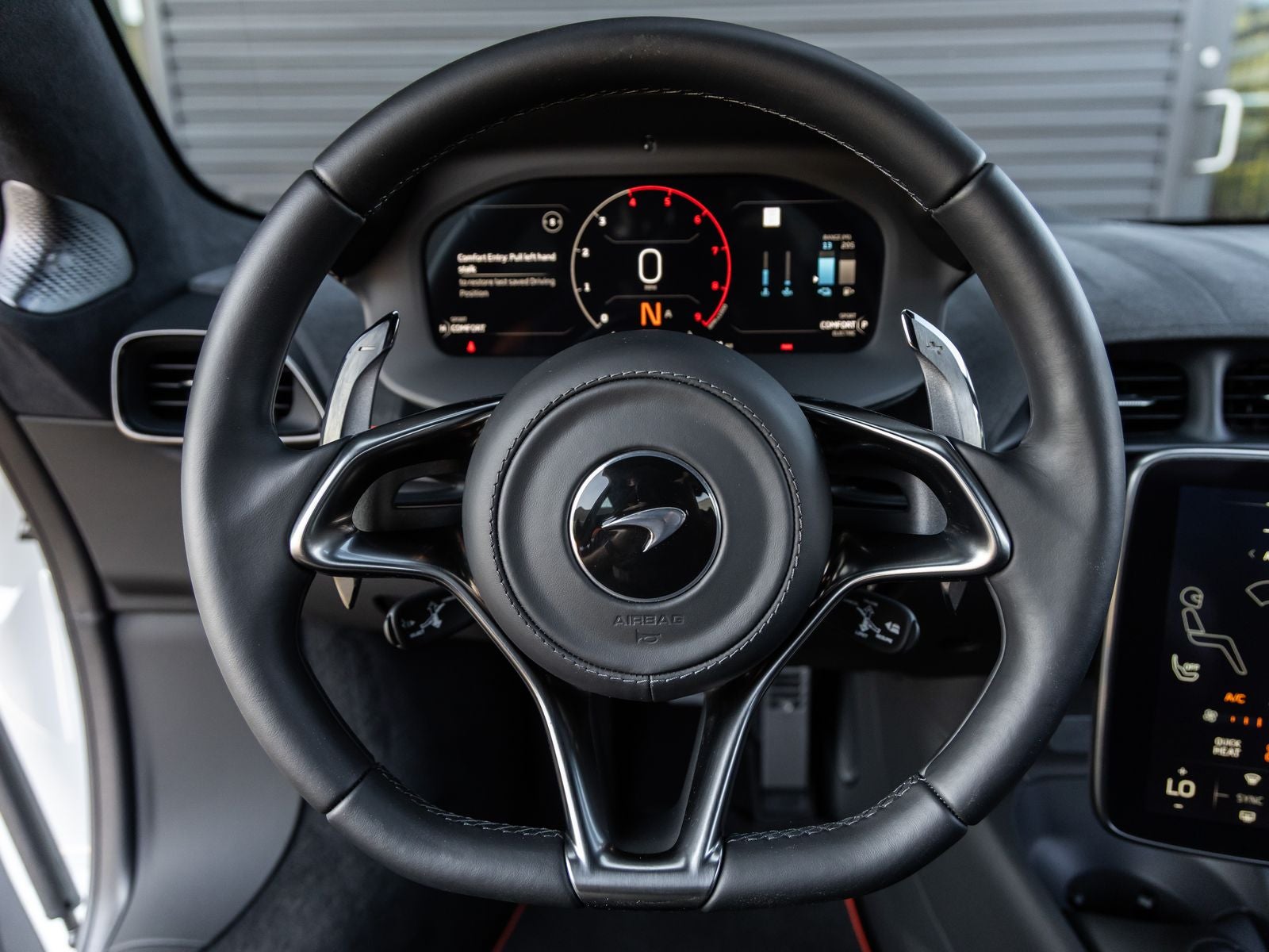 2024 McLaren Artura Base