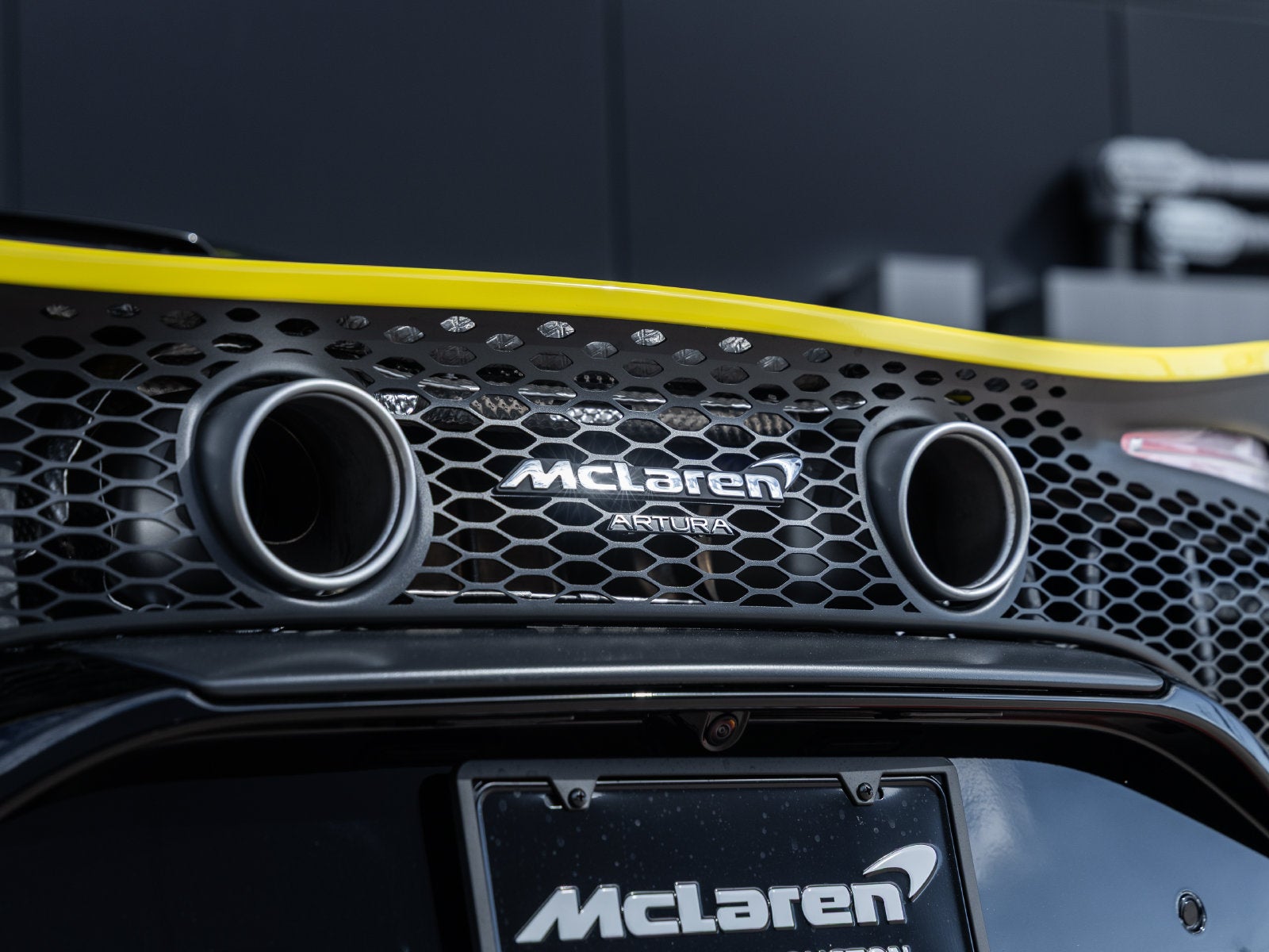 2027 McLaren Artura Base