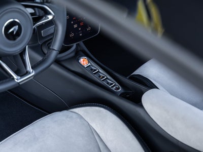 2027 McLaren Artura Base