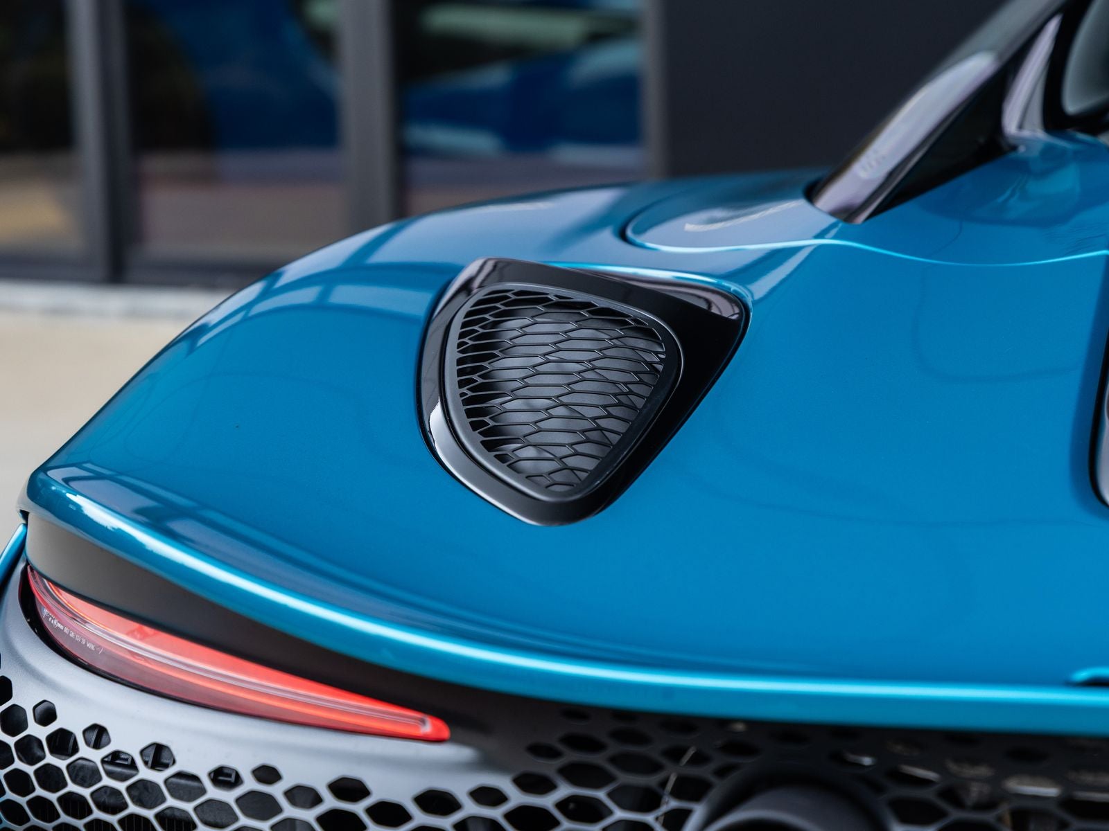 2026 McLaren Artura Base