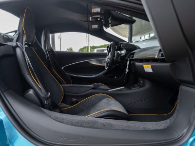2026 McLaren Artura Base