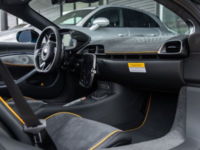 2026 McLaren Artura Base