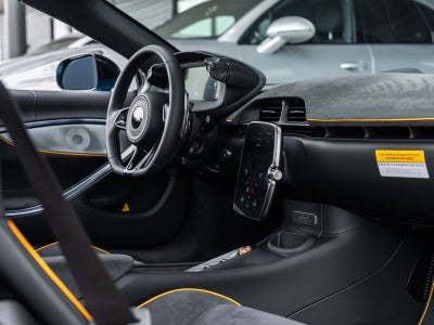 2026 McLaren Artura Base