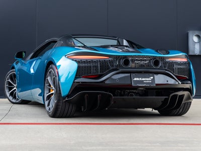 2026 McLaren Artura Base
