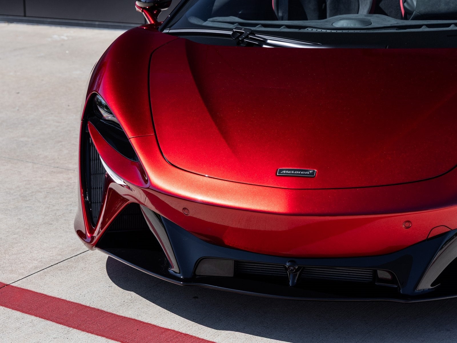 2025 McLaren Artura Base