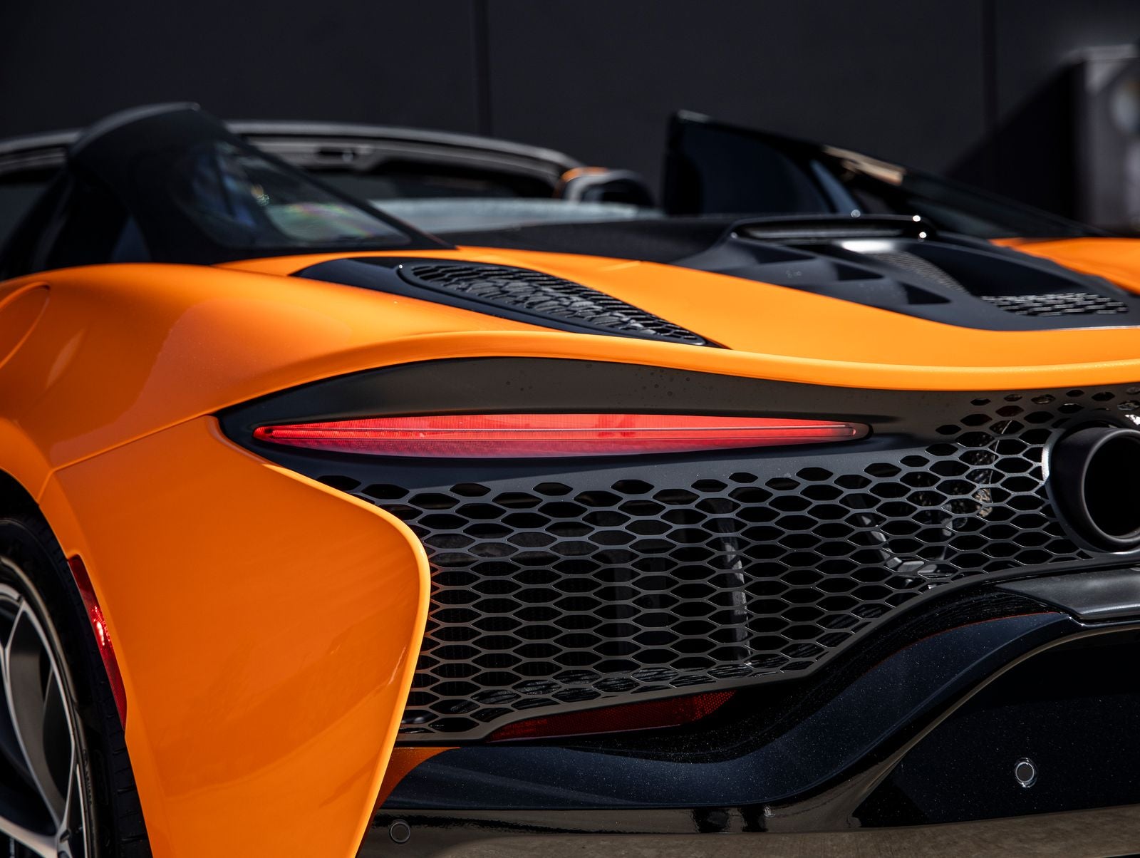 2026 McLaren Artura Base