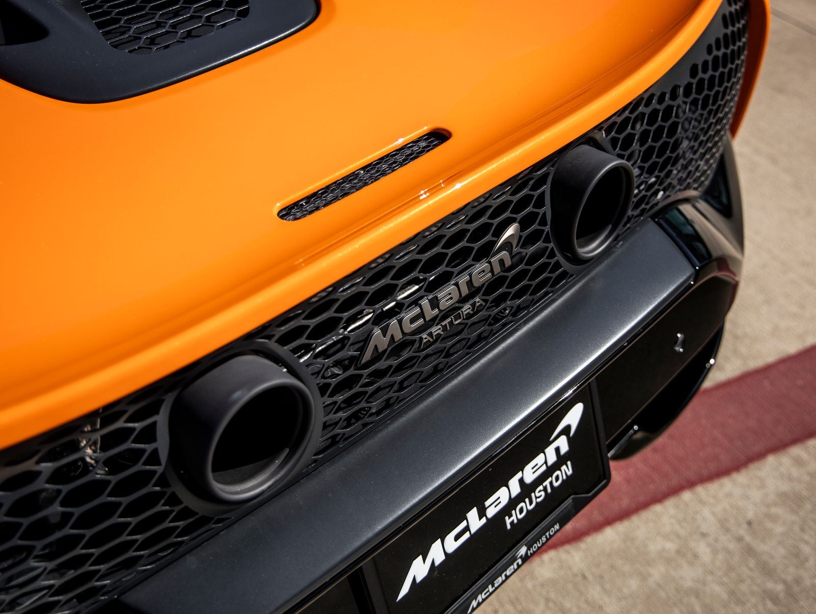 2026 McLaren Artura Base