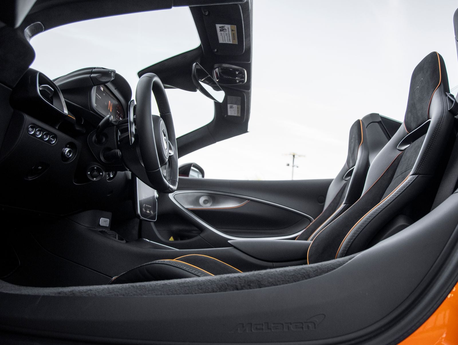 2026 McLaren Artura Base