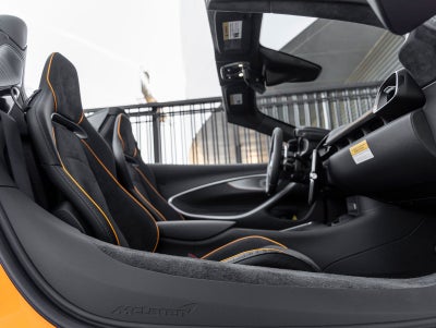 2026 McLaren Artura Base