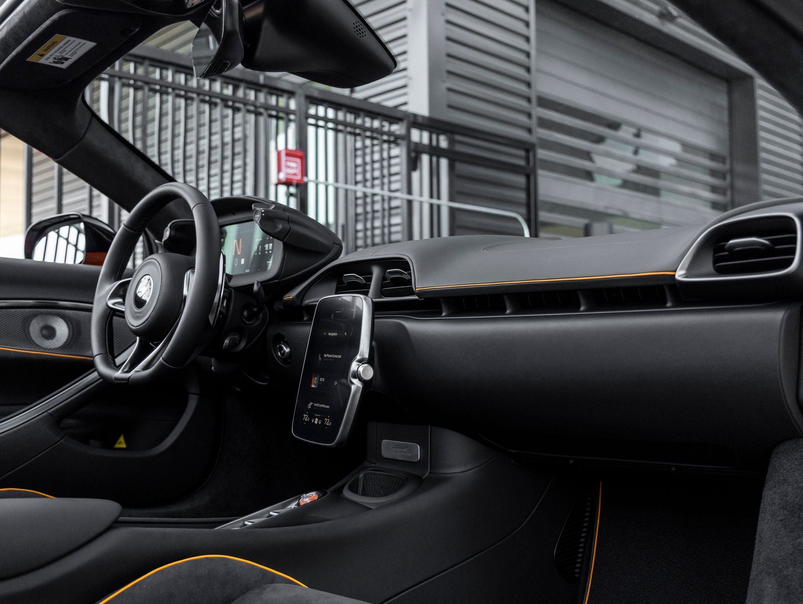 2026 McLaren Artura Base