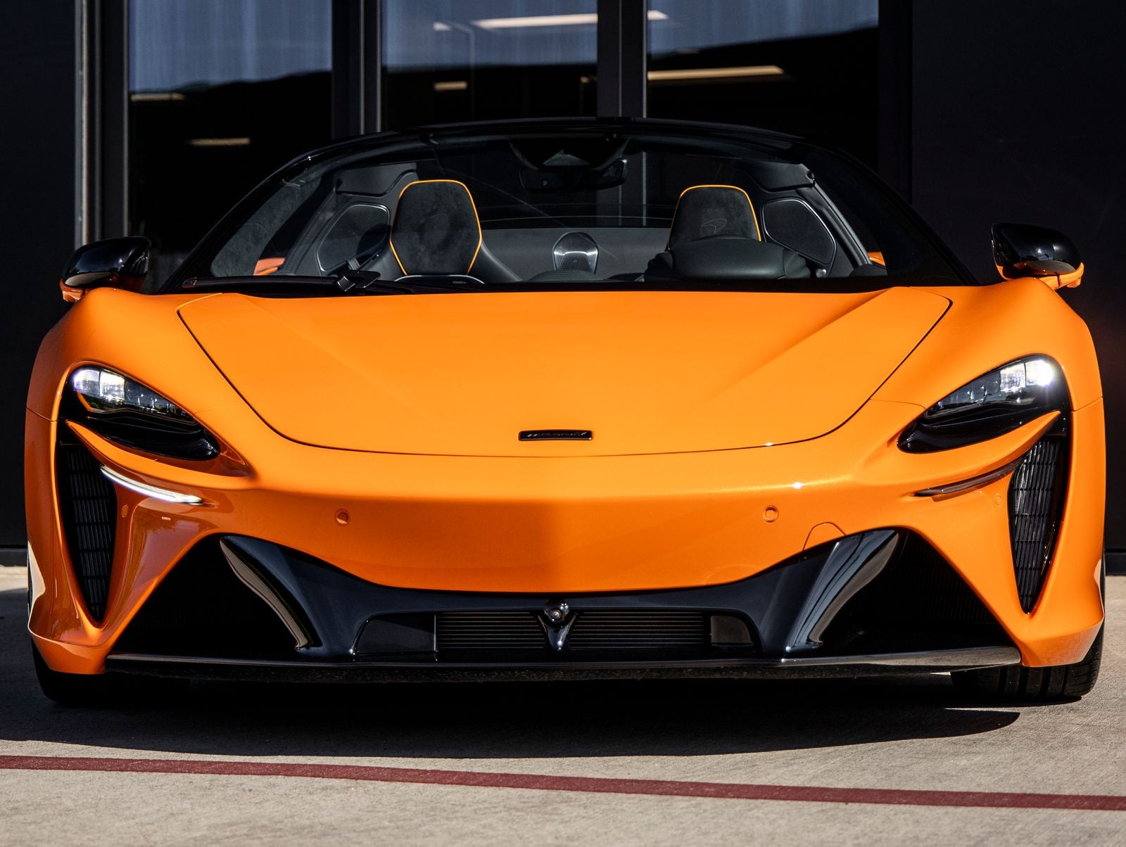 2026 McLaren Artura Base