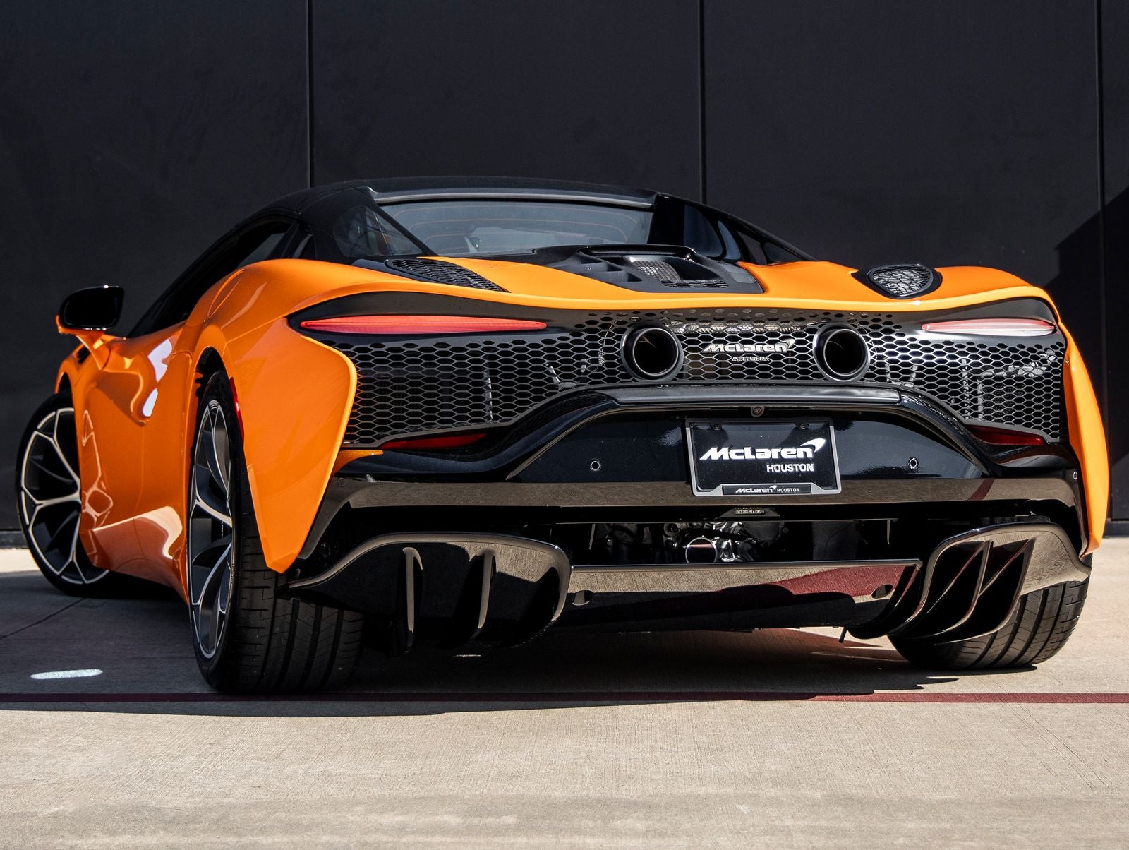 2026 McLaren Artura Base