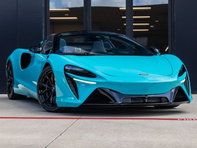 2025 McLaren Artura Base