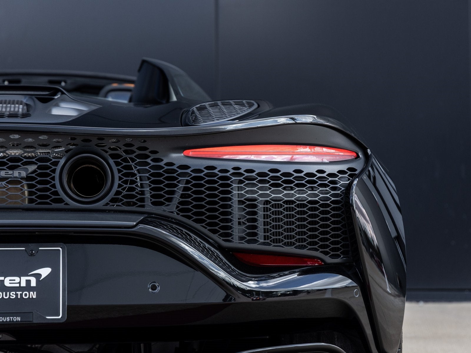 2026 McLaren Artura Base