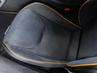 2026 McLaren Artura Base