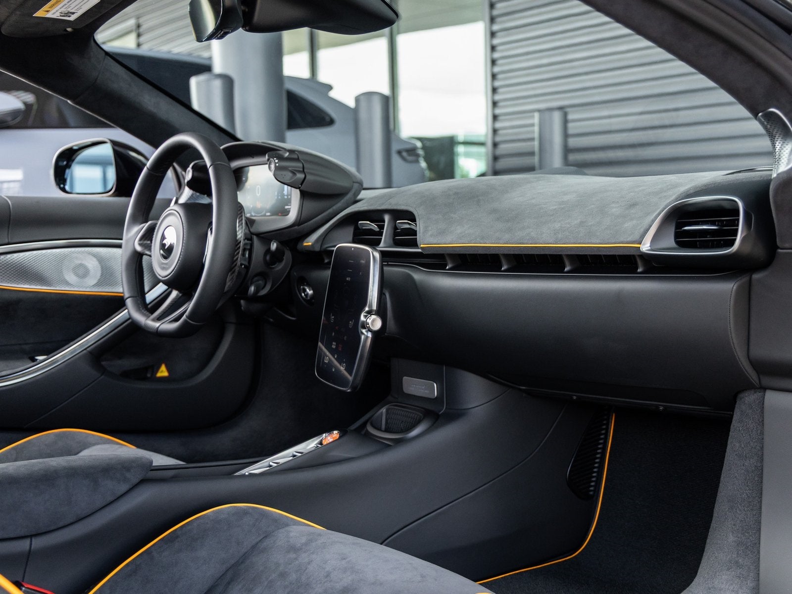 2026 McLaren Artura Base