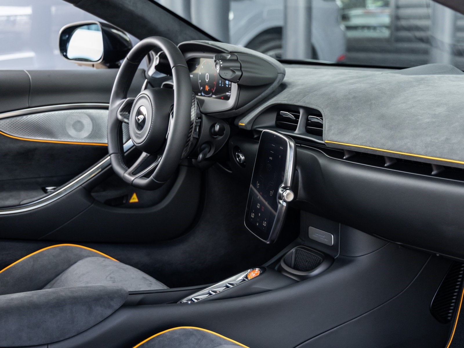 2026 McLaren Artura Base