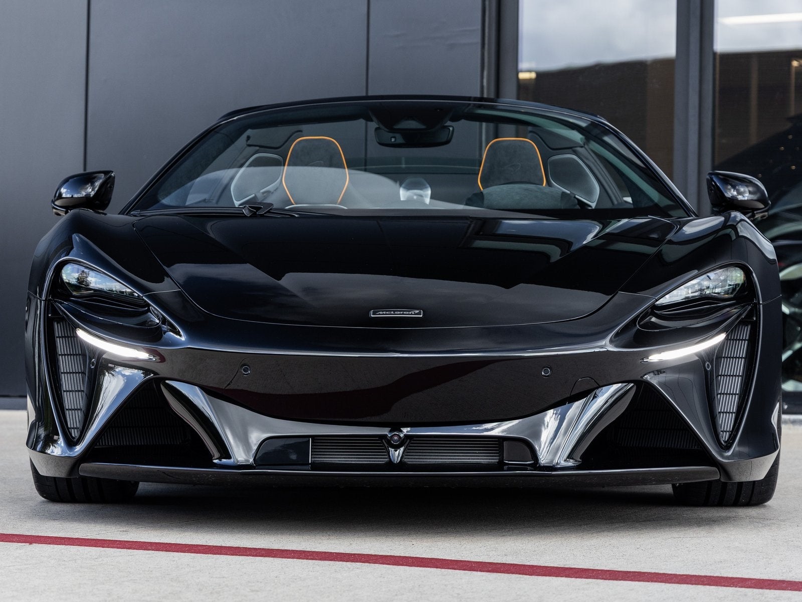 2026 McLaren Artura Base