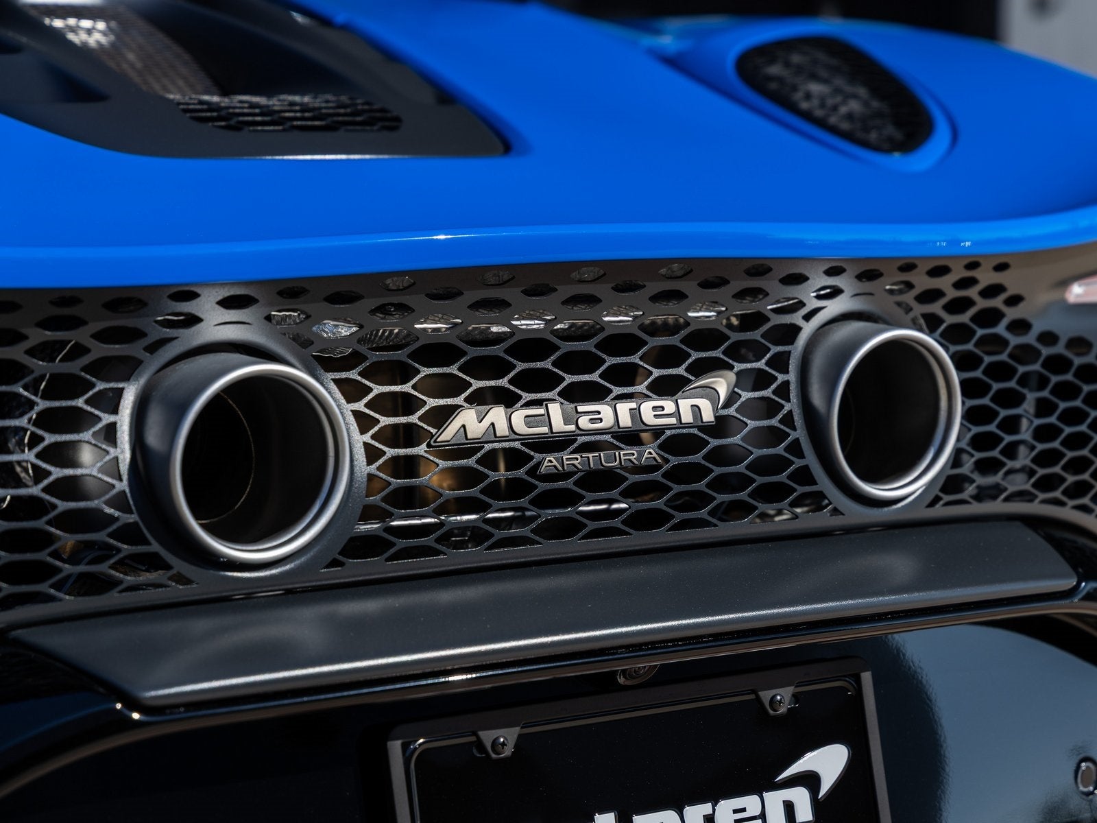 2026 McLaren Artura Base