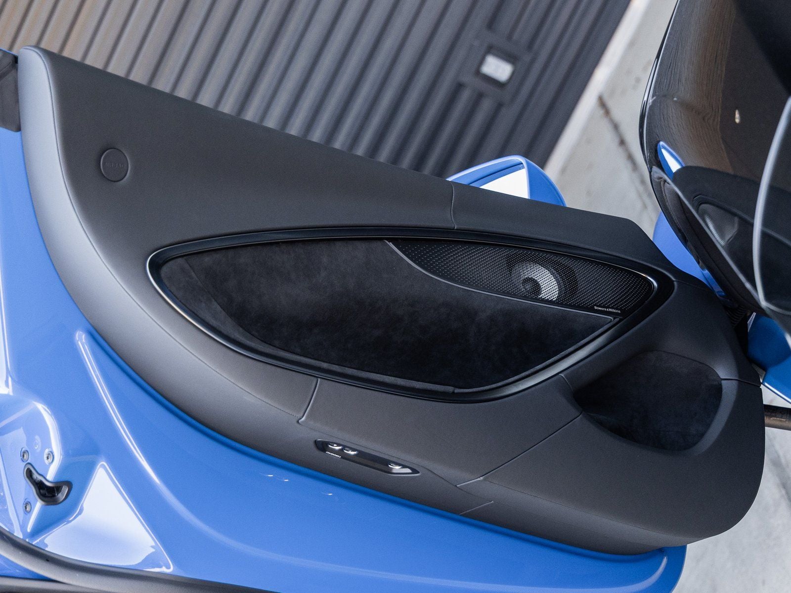 2026 McLaren Artura Base