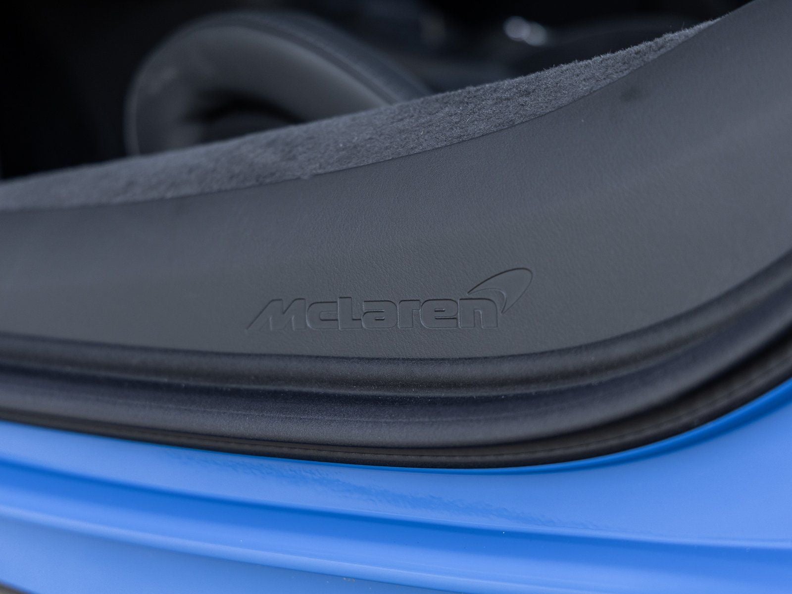 2026 McLaren Artura Base