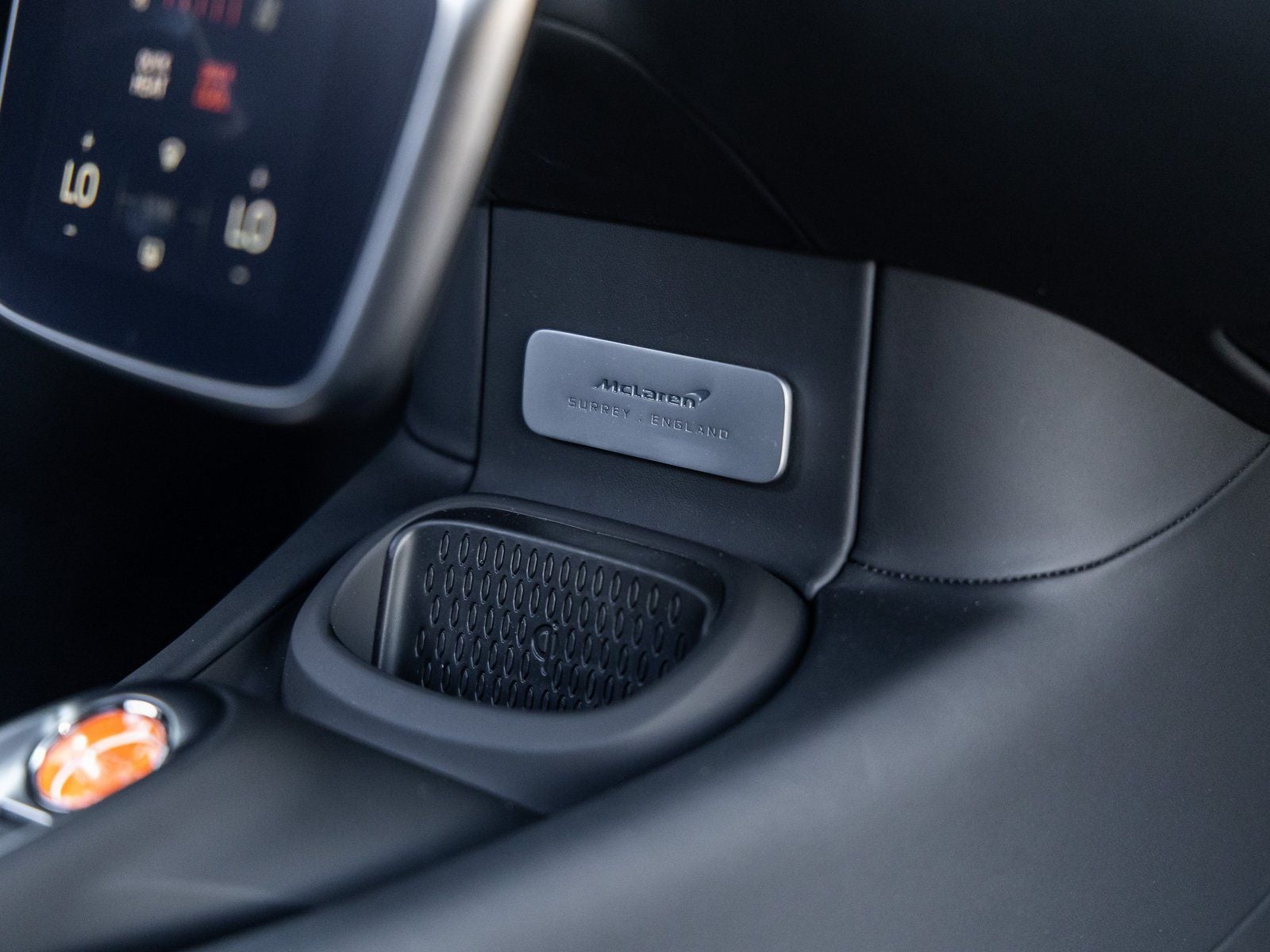 2026 McLaren Artura Base