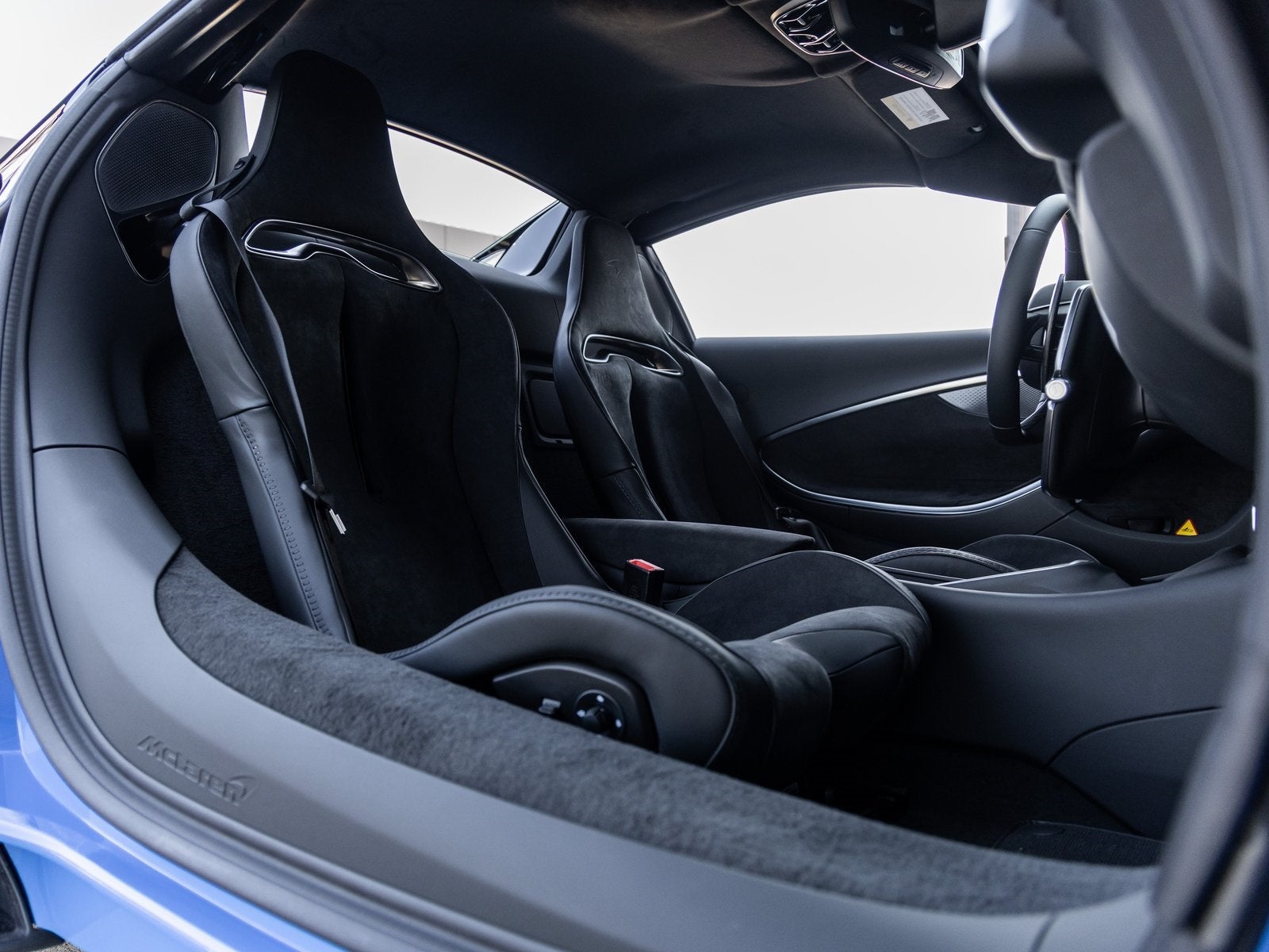 2026 McLaren Artura Base