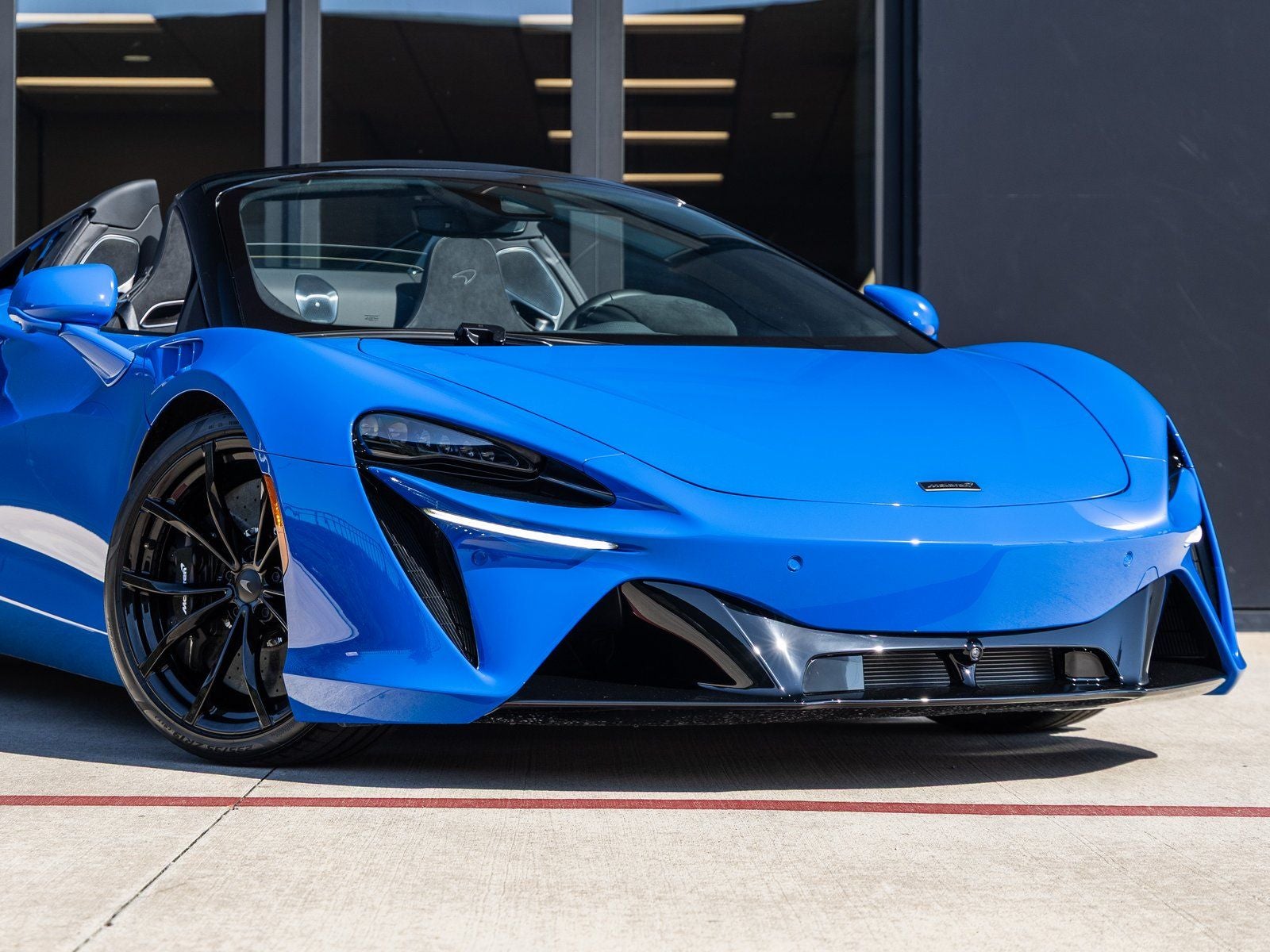 2026 McLaren Artura Base