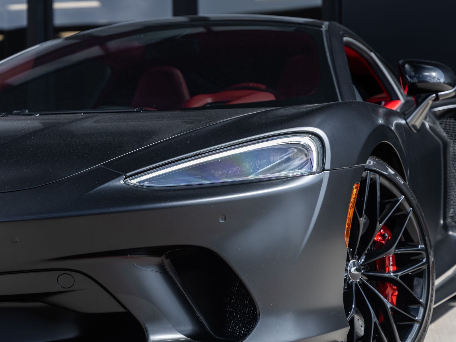 2022 McLaren GT Base