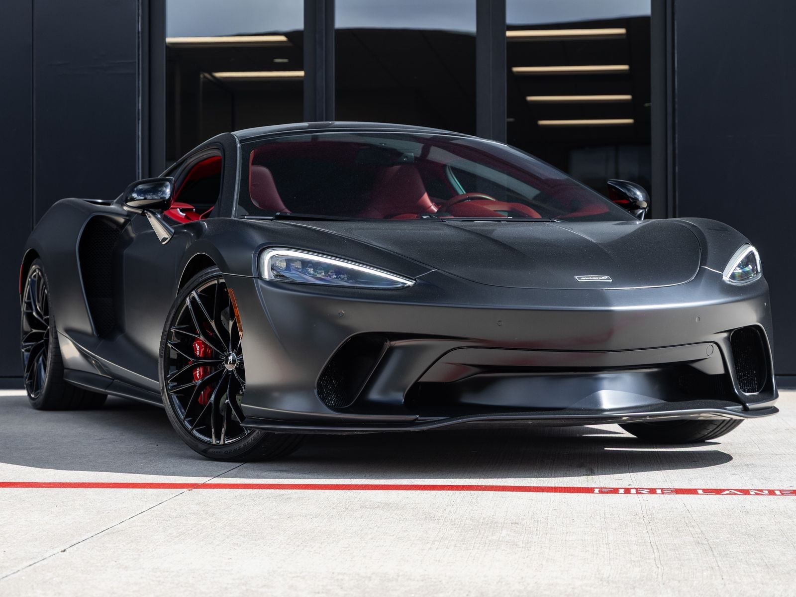 2022 McLaren GT Base