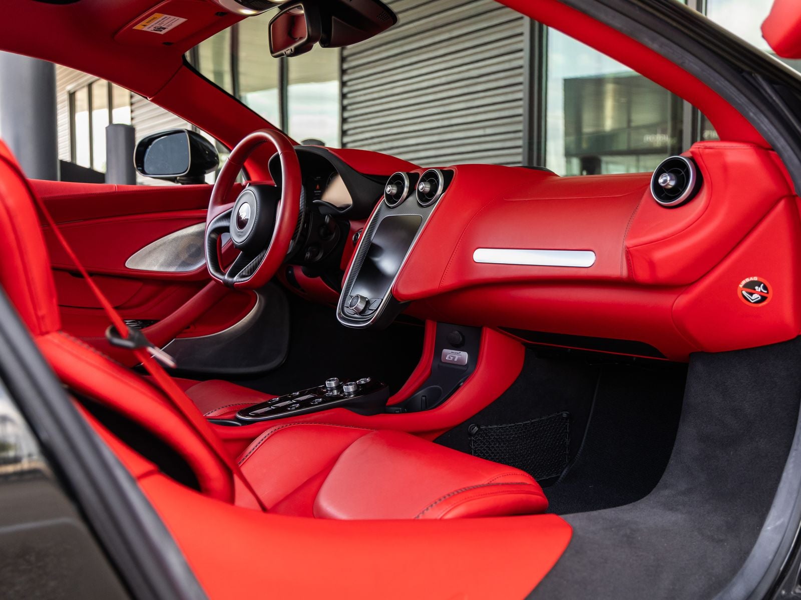 2022 McLaren GT Base