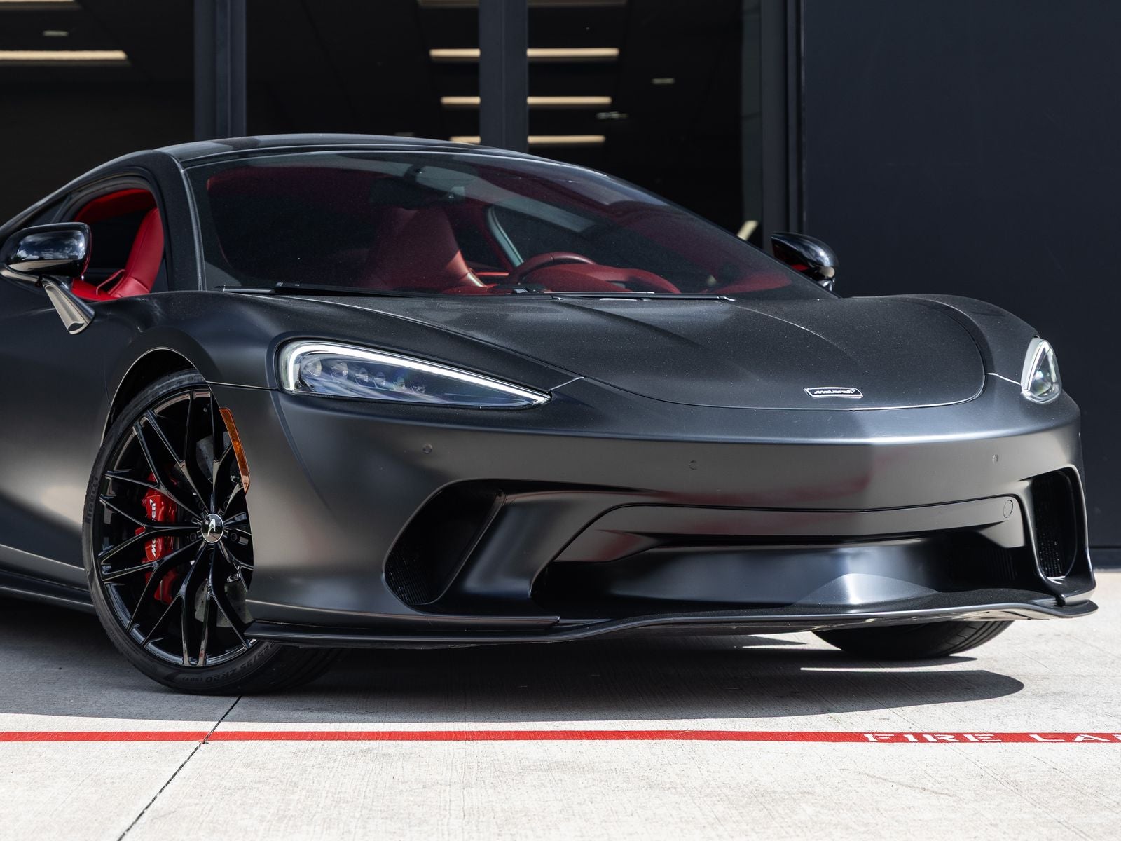 2022 McLaren GT Base