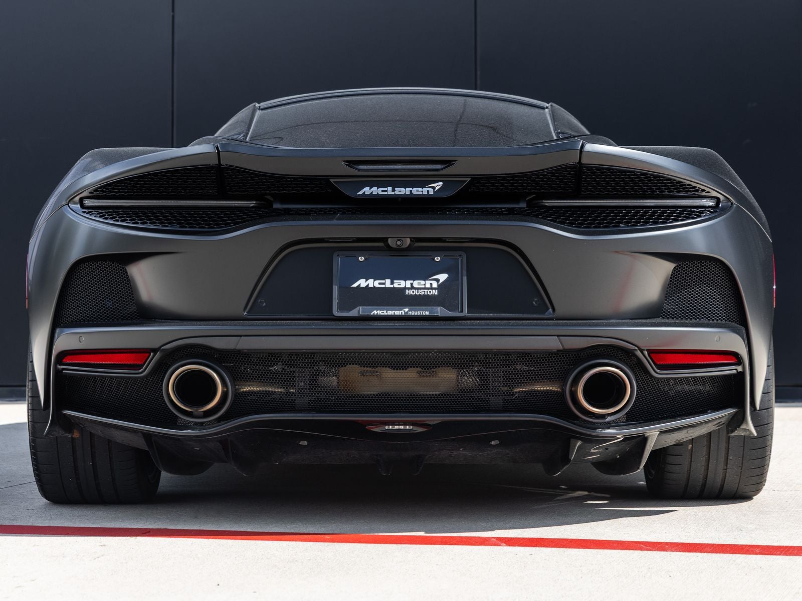 2022 McLaren GT Base