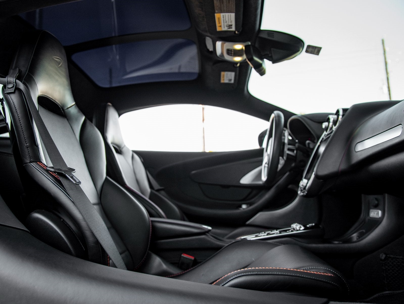 2022 McLaren GT Base