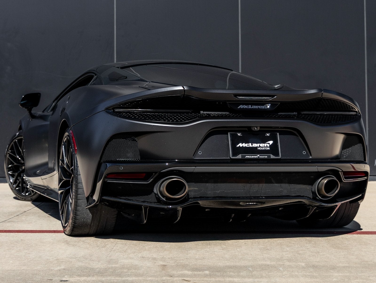 2022 McLaren GT Base