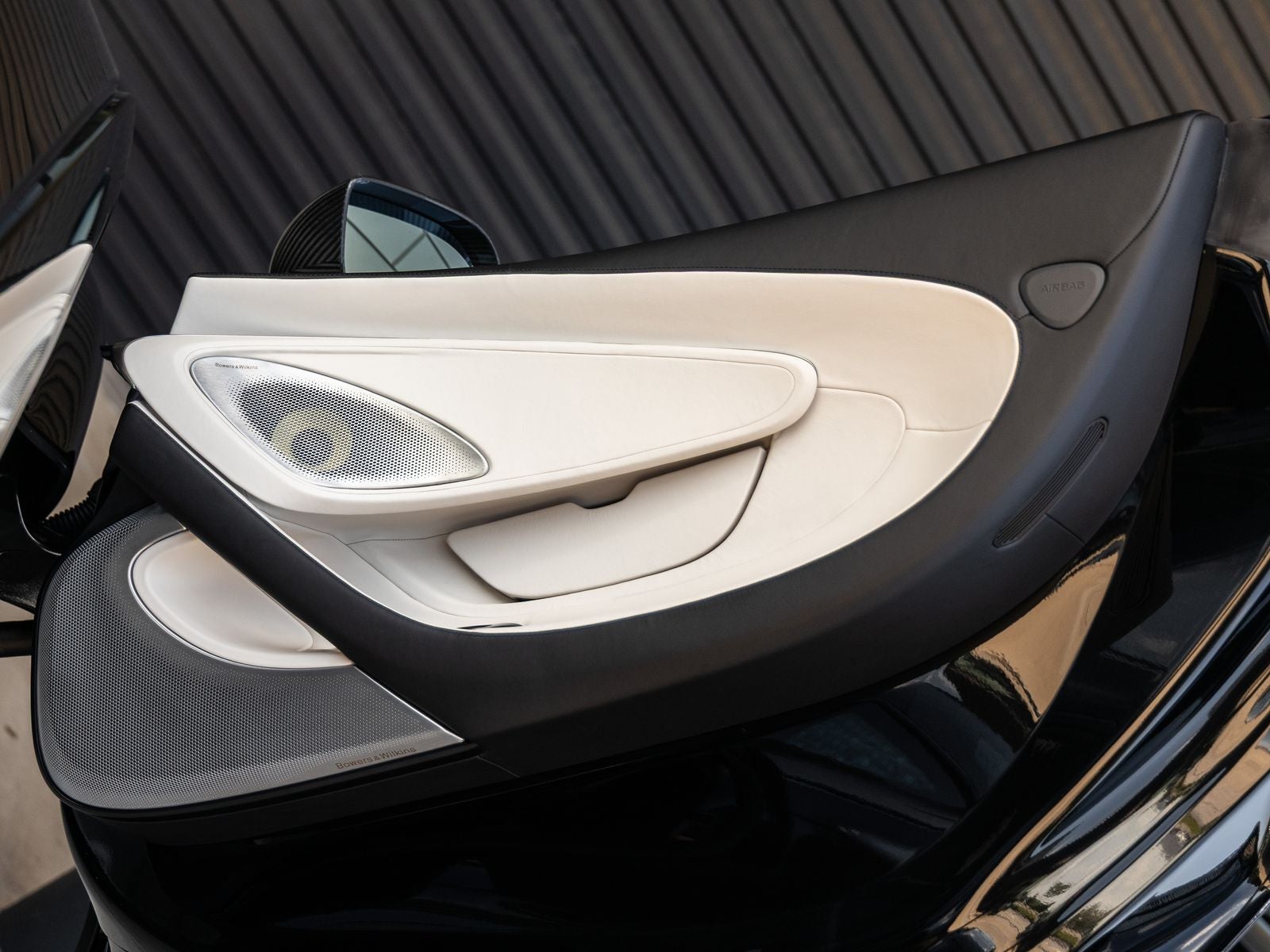 2026 McLaren GTS Base