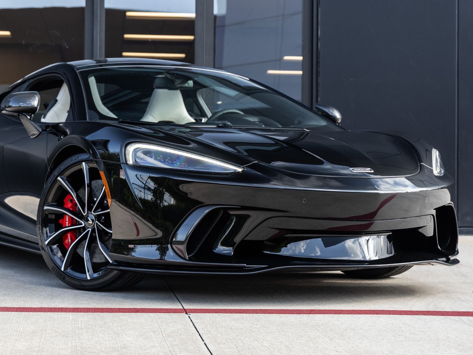 2026 McLaren GTS Base