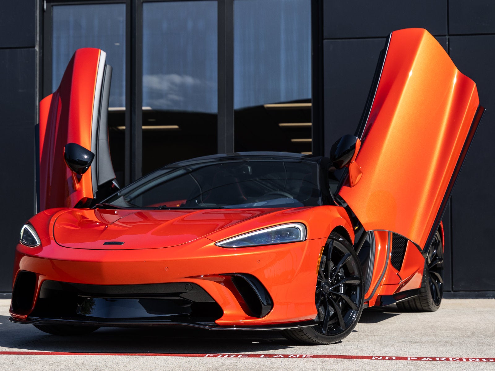2027 McLaren GTS Base