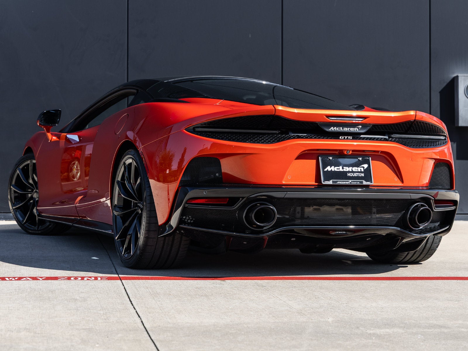 2027 McLaren GTS Base